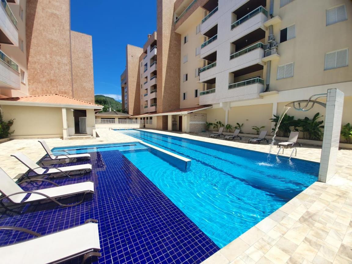 Lindo Apto Com 3 Quartos, Apenas 1 Quadra Da Praia Das Toninhas Apartment Ubatuba Ngoại thất bức ảnh