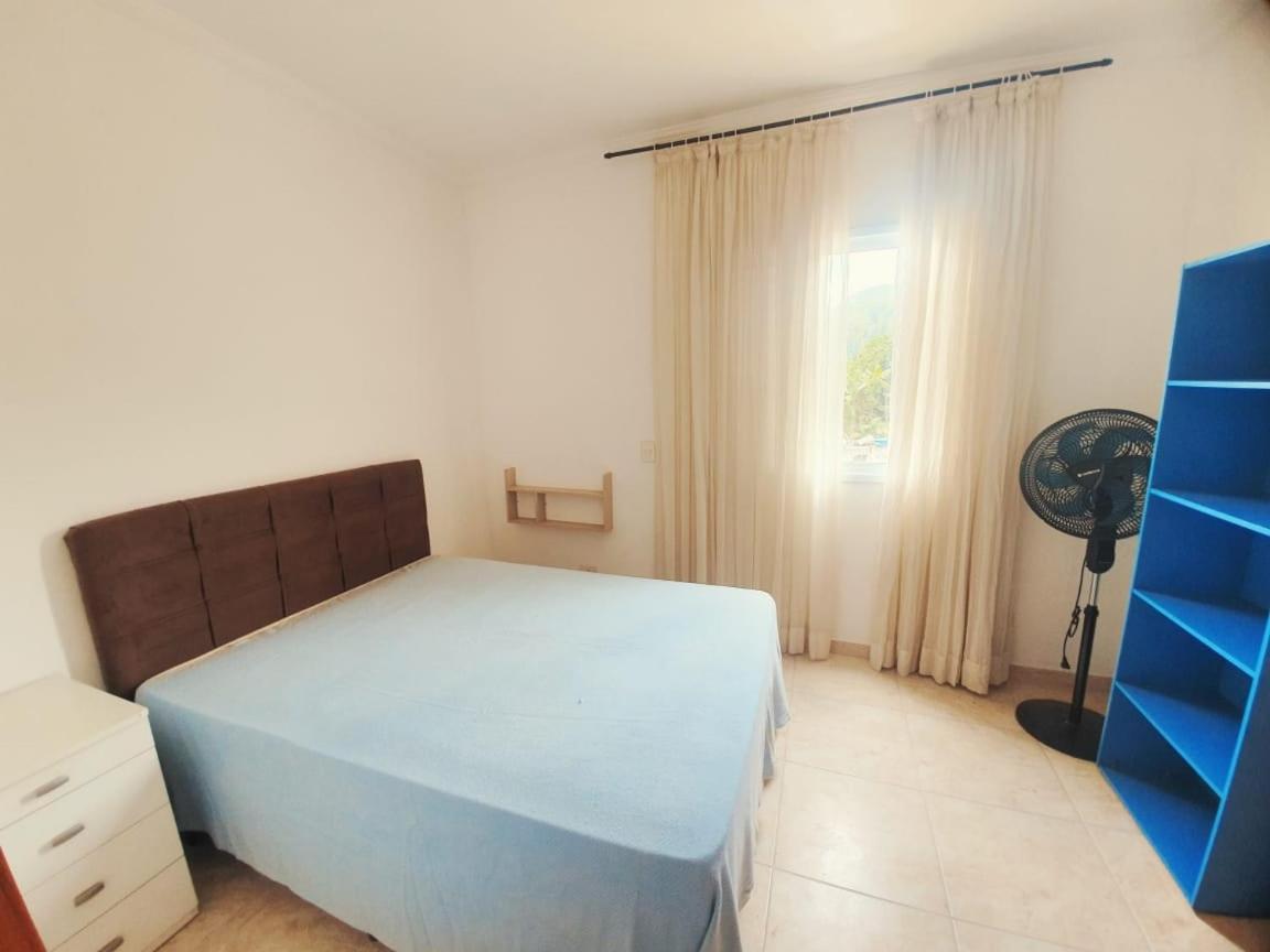 Lindo Apto Com 3 Quartos, Apenas 1 Quadra Da Praia Das Toninhas Apartment Ubatuba Ngoại thất bức ảnh