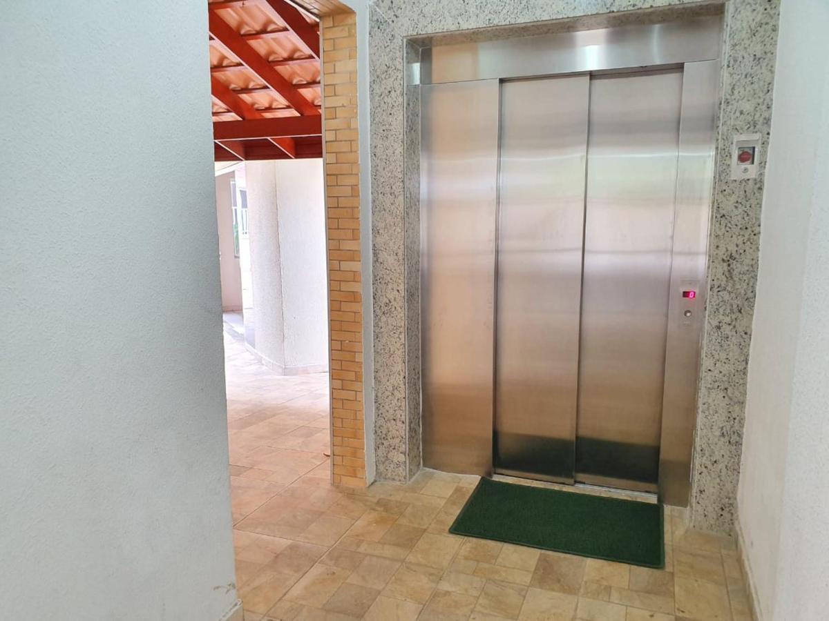 Lindo Apto Com 3 Quartos, Apenas 1 Quadra Da Praia Das Toninhas Apartment Ubatuba Ngoại thất bức ảnh