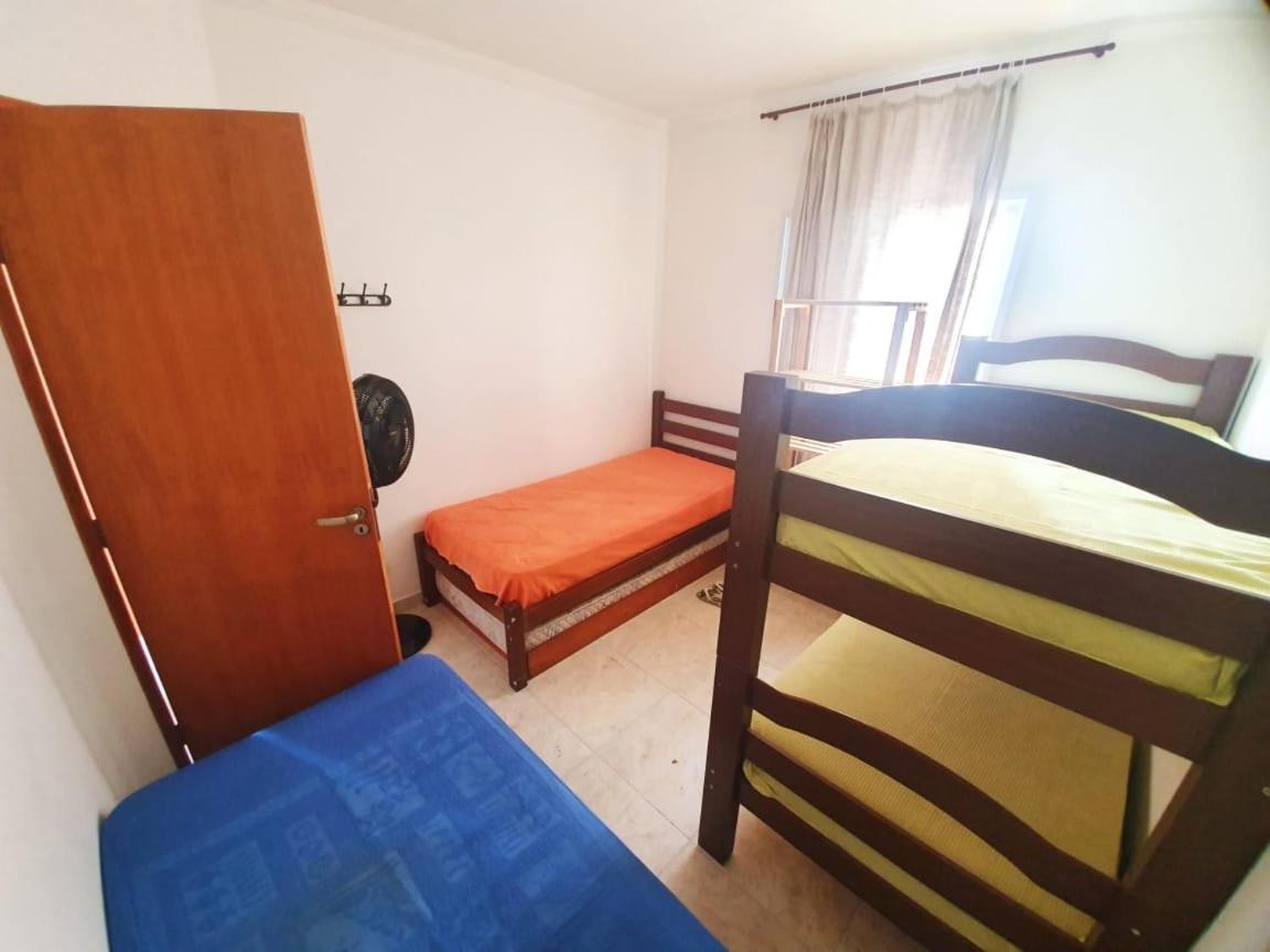 Lindo Apto Com 3 Quartos, Apenas 1 Quadra Da Praia Das Toninhas Apartment Ubatuba Ngoại thất bức ảnh