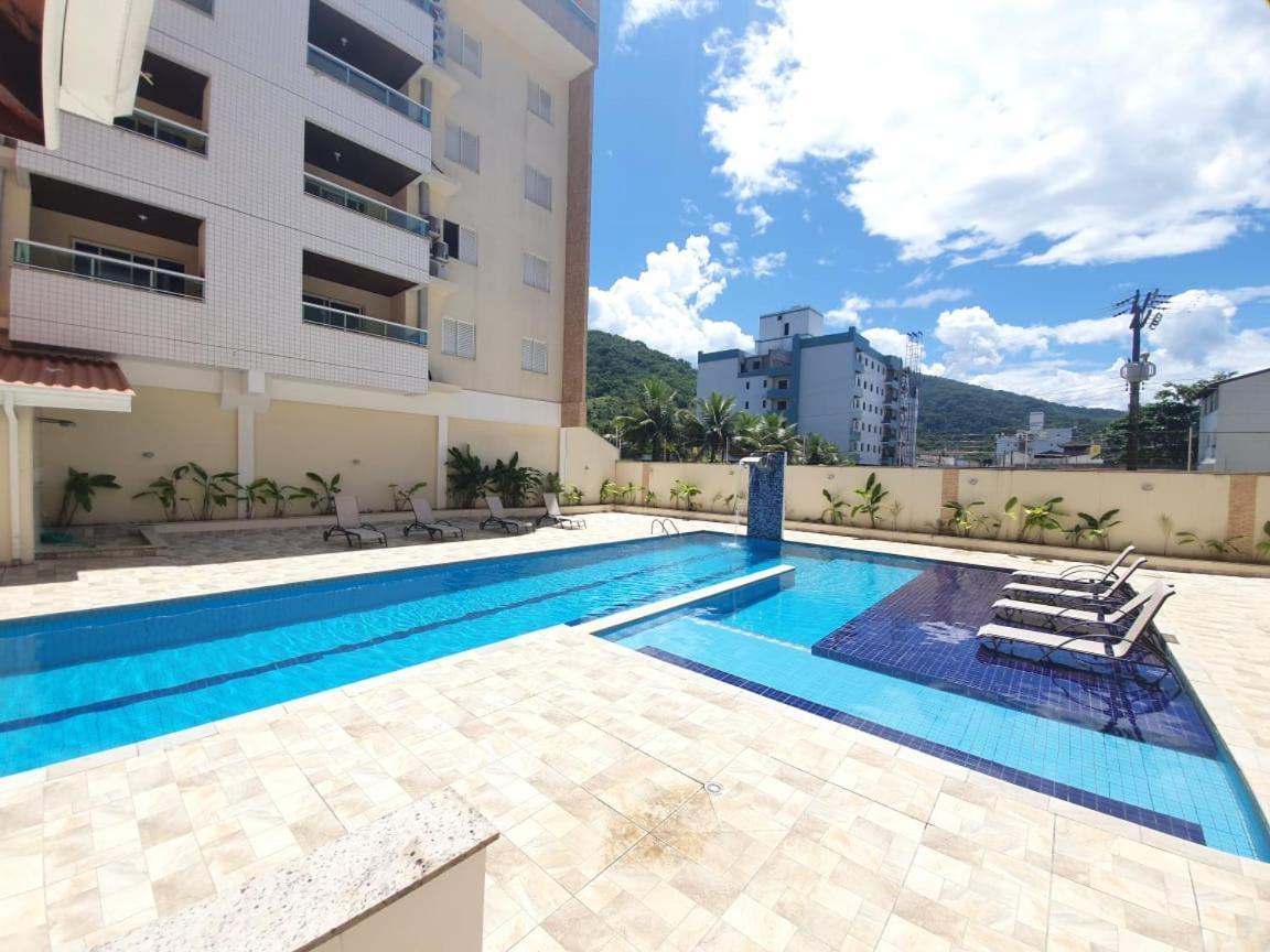 Lindo Apto Com 3 Quartos, Apenas 1 Quadra Da Praia Das Toninhas Apartment Ubatuba Ngoại thất bức ảnh