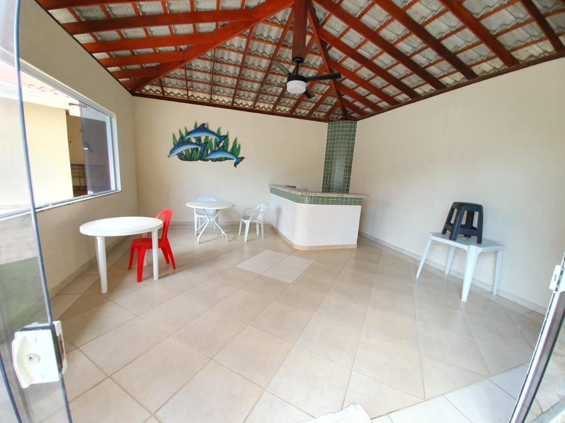 Lindo Apto Com 3 Quartos, Apenas 1 Quadra Da Praia Das Toninhas Apartment Ubatuba Ngoại thất bức ảnh