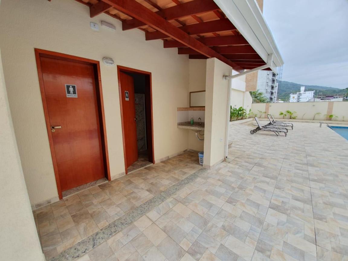 Lindo Apto Com 3 Quartos, Apenas 1 Quadra Da Praia Das Toninhas Apartment Ubatuba Ngoại thất bức ảnh